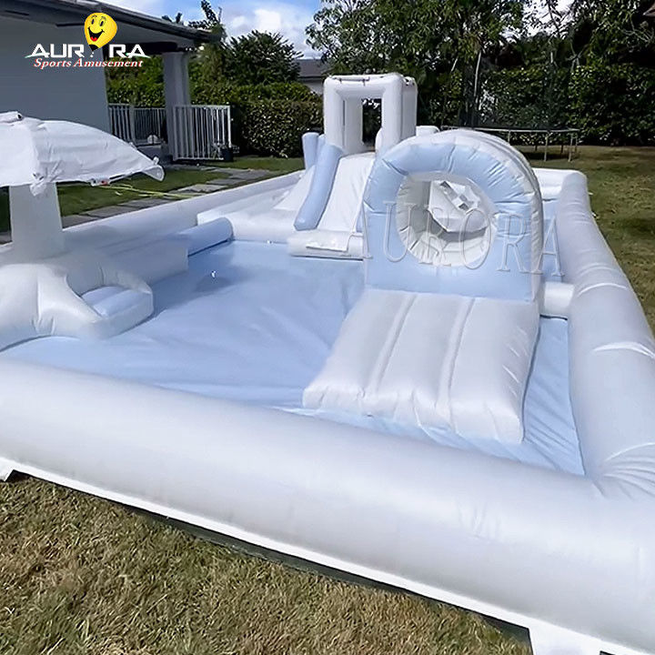 সাদা বহিরঙ্গন inflatable নরম খেলার সরঞ্জাম খেলার মাঠ জল স্লাইড পুল বাচ্চাদের জন্য
