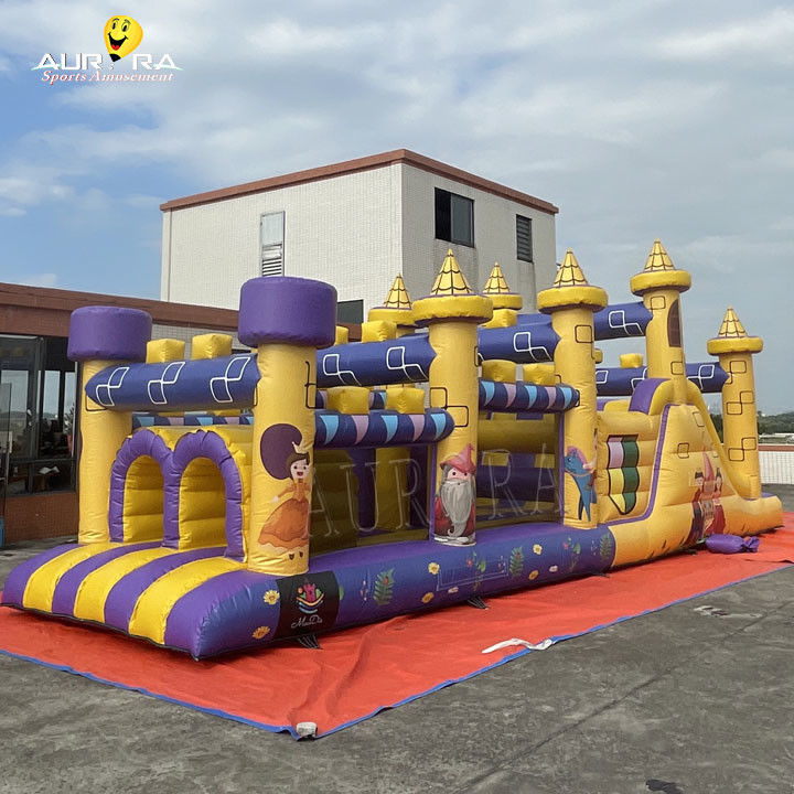স্লাইড সহ বাণিজ্যিক inflatable বাধা কোর্স জলরোধী হলুদ বেগুনি রঙ