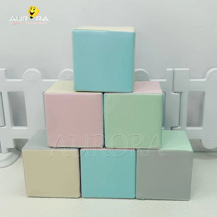 জন্মদিনের পার্টির জন্য রঙিন কাস্টম সফট প্লে সরঞ্জাম ইনডোর শিশু বল গর্ত