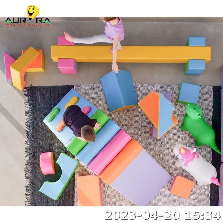 পিইউ চামড়া বাচ্চাদের নরম খেলার সরঞ্জাম ব্লক ফোম ইনডোর খেলার মাঠ বল পিট পুল নীল