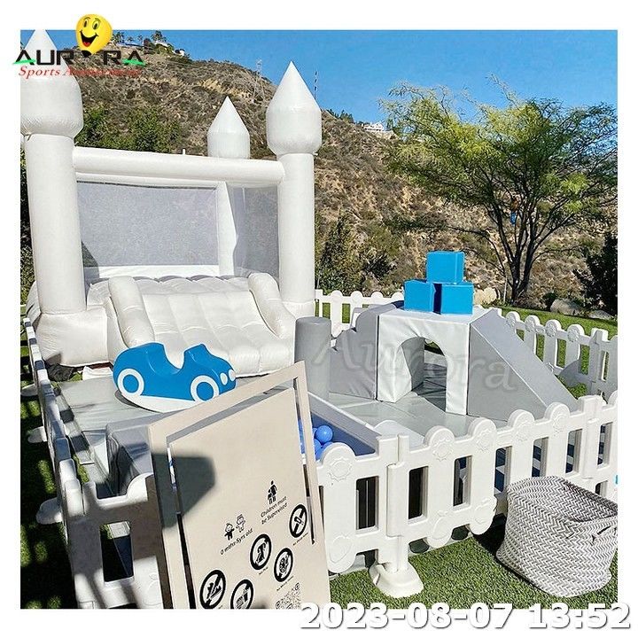 শিশুদের জন্য বেগুনি নরম খেলার সরঞ্জাম বহিরঙ্গন খেলার মাঠ অভ্যন্তরীণ নরম খেলনা